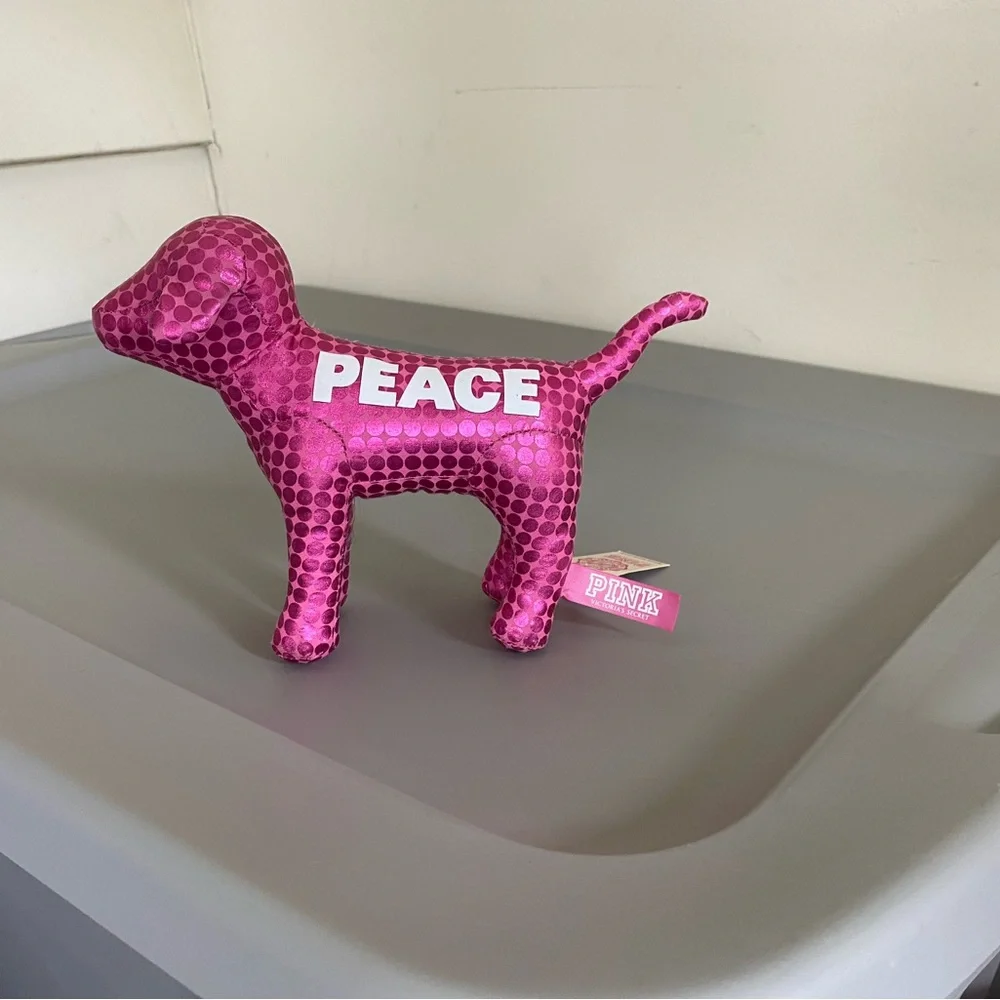 Bundle of 9 VS Pink Dogs - Picture 2 of 10